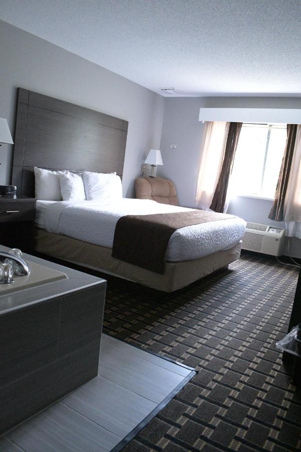 Adams Inn And Suites 外观 照片
