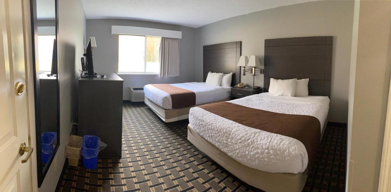 Adams Inn And Suites 外观 照片