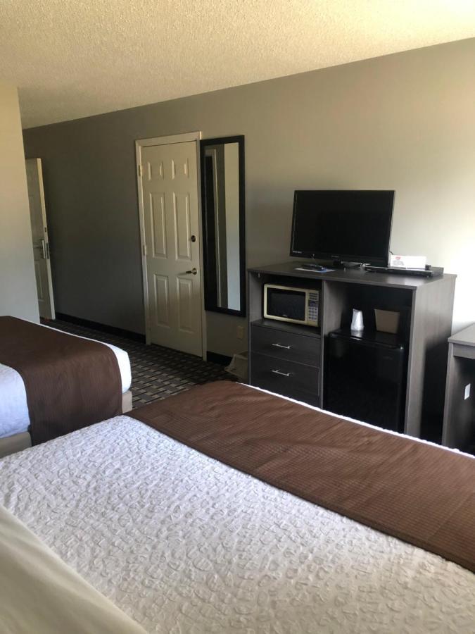 Adams Inn And Suites 外观 照片